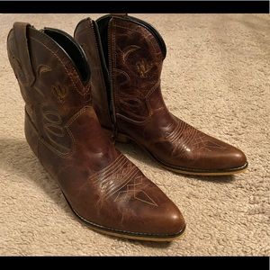 Adobe Women’s Rose Leather Cowboy Bootie